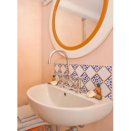 Holiday home Sleeps 11 Wifi Levanto