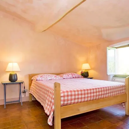 Holiday home Sleeps 11 Wifi *