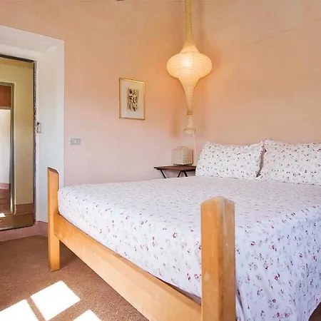 Sleeps 11 Wifi Holiday home *